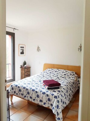 4 bedrooms, free WiFi, bed sheets