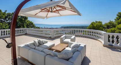 Schönes Haus mit 6 Schlafzimmern in Rab