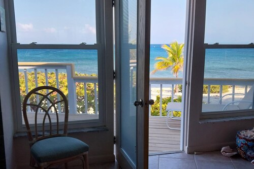 Ocean Odyssey 2000 sq ft 3-bdr 2.5-bath Beachfront Home with Stunning Views!