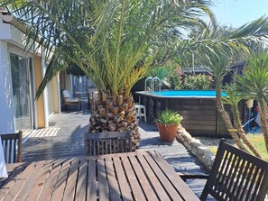 تناول الطعام بالخارج