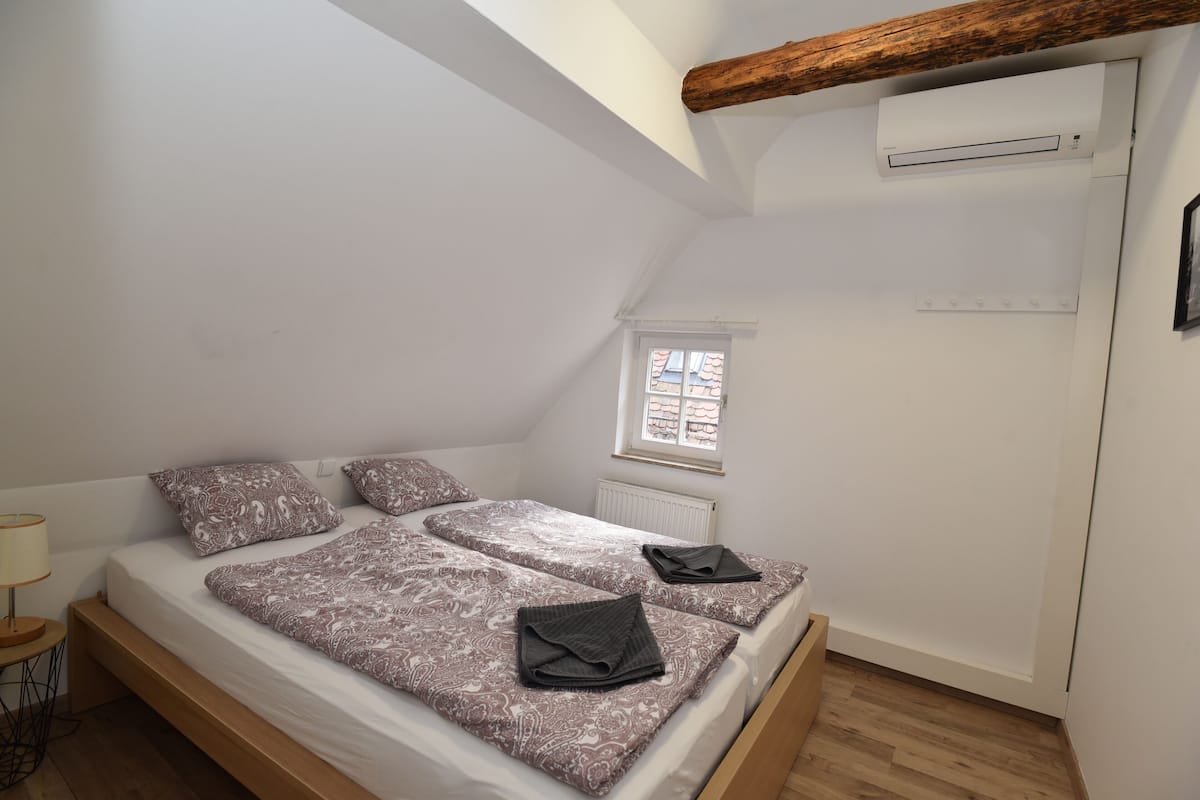 Studio Suite, 1 Queen Bed, Non Smoking, Kitchen | 1 bedroom, free WiFi, bed sheets