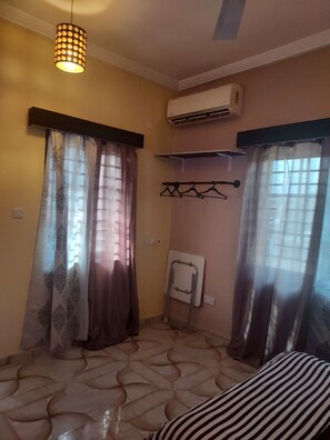 Adoofo Suite | Individually decorated, individually furnished, iron/ironing board - Phoenix Lodge (Accra)