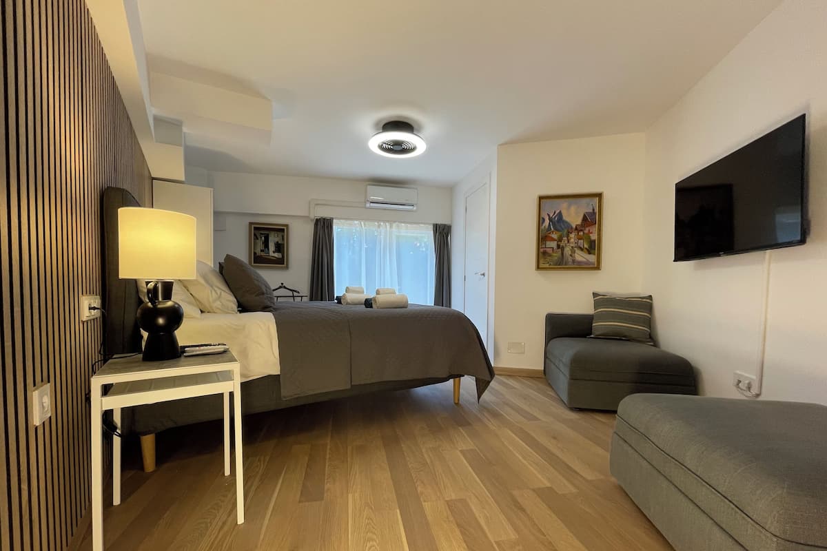 Premium bedding, in-room safe, soundproofing, iron/ironing board