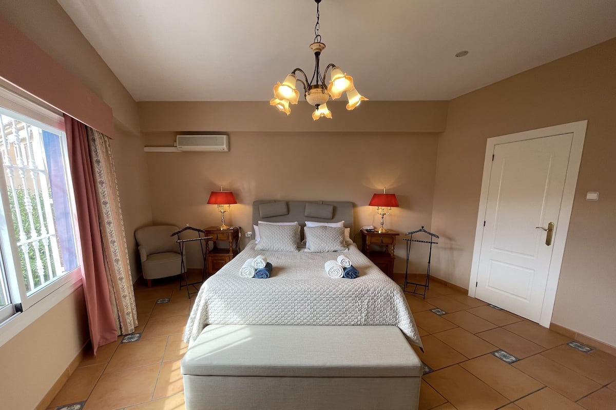 9. Coral Suite - Deluxe Double Room | Premium bedding, in-room safe, soundproofing, iron/ironing board