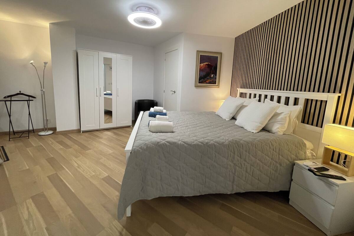 Dobbeltrom – comfort | Sengetøy av topp kvalitet, safe på rommet og lydisolert