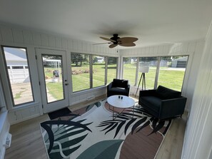 Interior - Good time house (Culver)