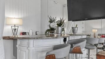 Bar (in der Unterkunft)