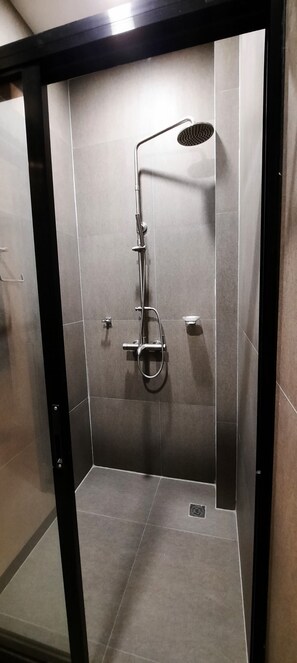 Exclusive Double Room | Bathroom - Salido Hotel Boracay (Boracay Island)