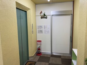 Interior - 201 Large twin room - Large twin room 201 / Osaka Ōsaka (Osaka)