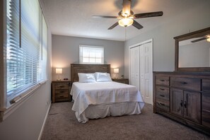 3 chambres, bureau, Wi-Fi, draps fournis