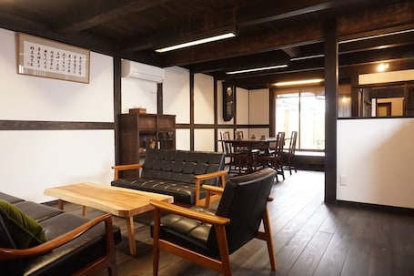 Dining. Jisaburo Ozawa Residence Private House Rental Limited to 1Groupday / Koyu-gun Miyazaki