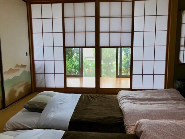 2 Schlafzimmer, Schreibtisch, Bügeleisen/Bügelbrett, kostenloses WLAN