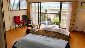 2 多间卧室、办公桌、熨斗/熨衣板、免费 WiFi