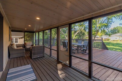 Updated 3 bed + office ranch home close to Downtown Madison