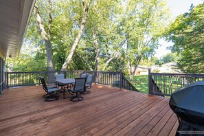 Outdoor dining - Updated 3 bed + office ranch home close to Downtown Madison (Monona)