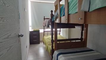 3 室のベッドルーム、ベッドシーツ