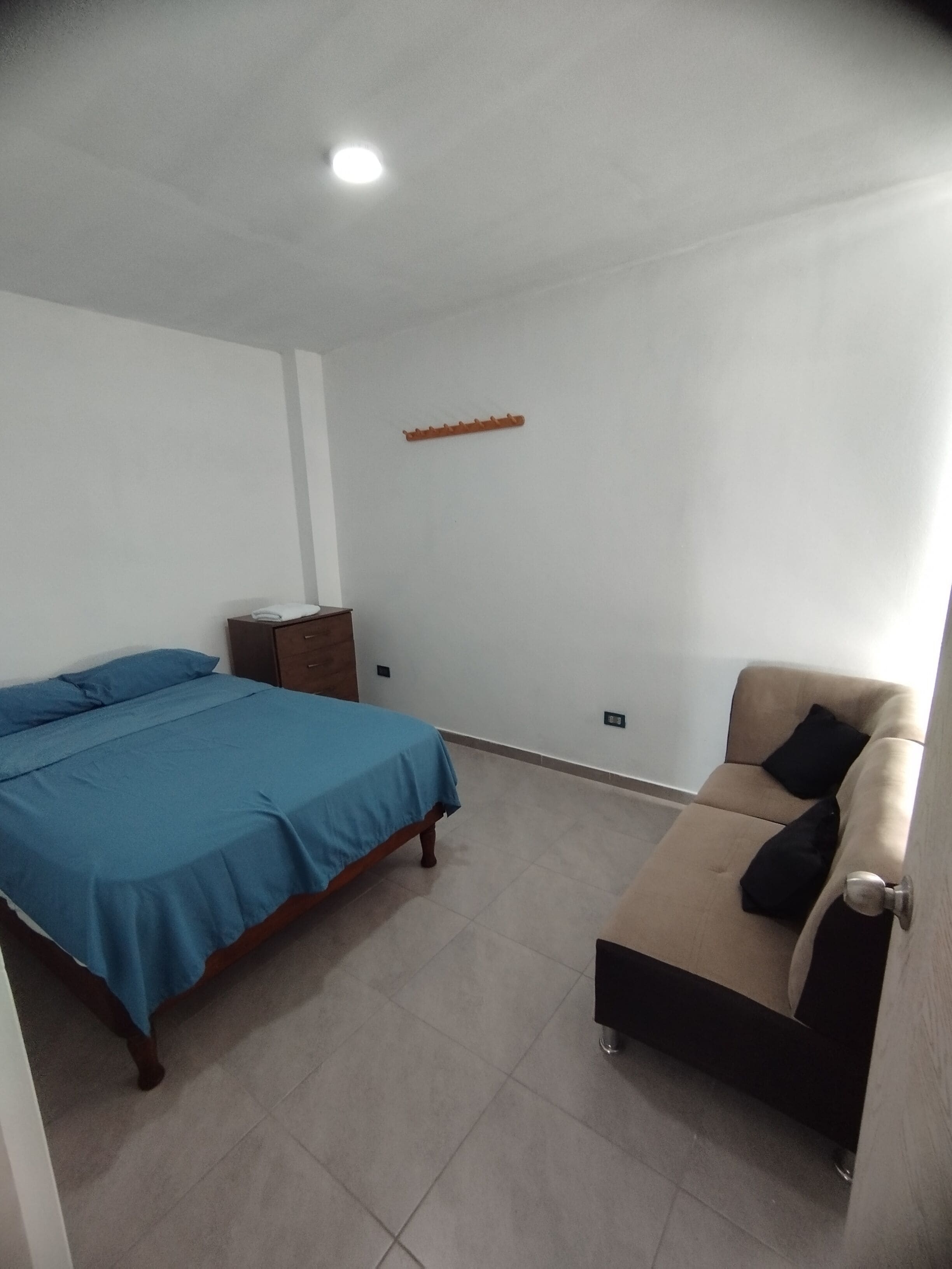 3 habitaciones y ropa de cama 