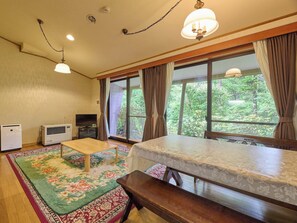 Dining - cottage Fashionable log styleShionhoshi 615people / Agatsuma-gun Gunma (Agatsuma-gun)