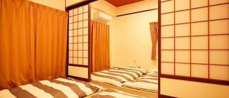 3 多间卧室、办公桌、免费 WiFi、床单