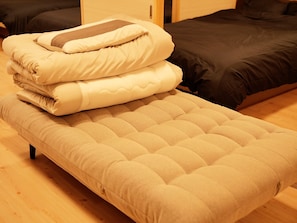 3 bedrooms, desk, free WiFi, bed sheets