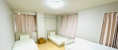 4 soverom, wi-fi (inkludert) og sengetøy