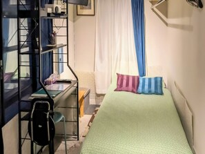 1 bedroom, desk, iron/ironing board, free WiFi