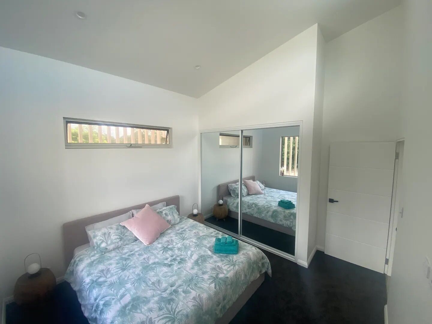 2 bedrooms, iron/ironing board, travel cot, free WiFi