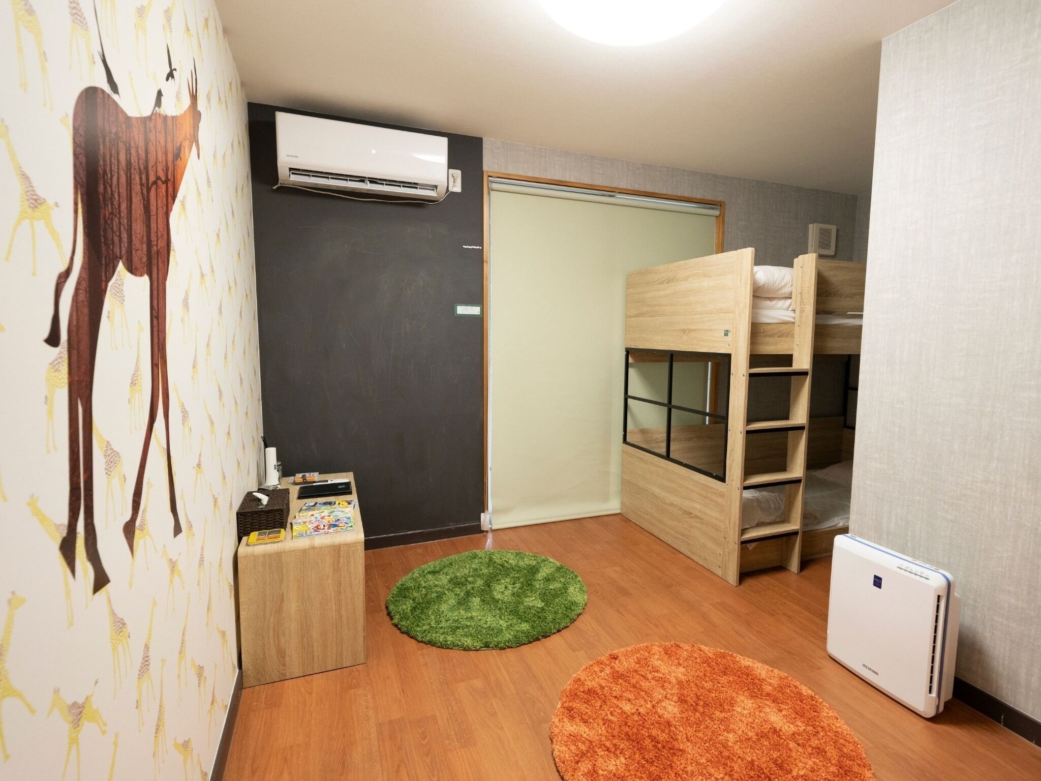 3 soverom, skrivebord, wi-fi (inkludert) og sengetøy