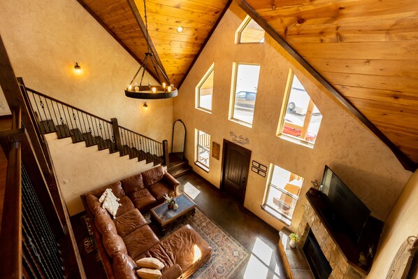 Smart TV, fireplace, table football, books - The Place! (Sulphur Springs)