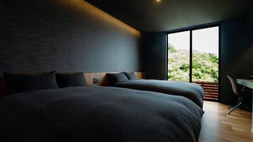 4 bedrooms, desk, free WiFi, bed sheets