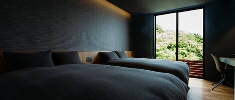 4 soverom, skrivebord, wi-fi (inkludert) og sengetøy