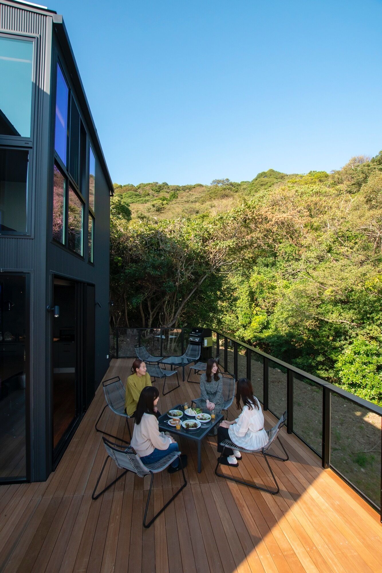 屋外ダイニングエリア