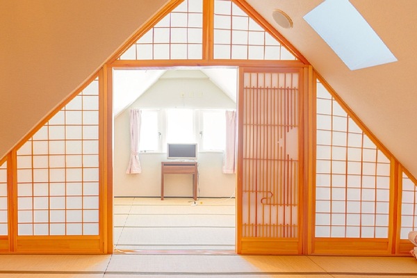 Japanese-style room