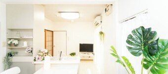 7 minutes walk from Kintetsu Yokkaichi Station Accommodates 6 people Rent a house in the center of / Yokkaichi Mie