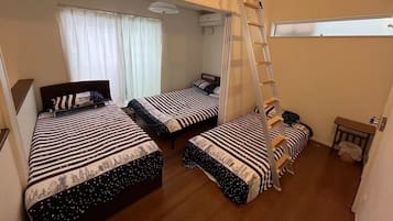 3 bedrooms, iron/ironing board, free WiFi, bed sheets