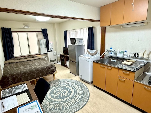 1 bedroom, desk, free WiFi, bed sheets - Double bedroom 201 3 minutes walk from Kikusui St - 201 Ishima Heights / Sapporo Hokkaidō (Sapporo)