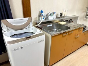 雪櫃、微波爐、爐具、廚房用具/餐具/器皿