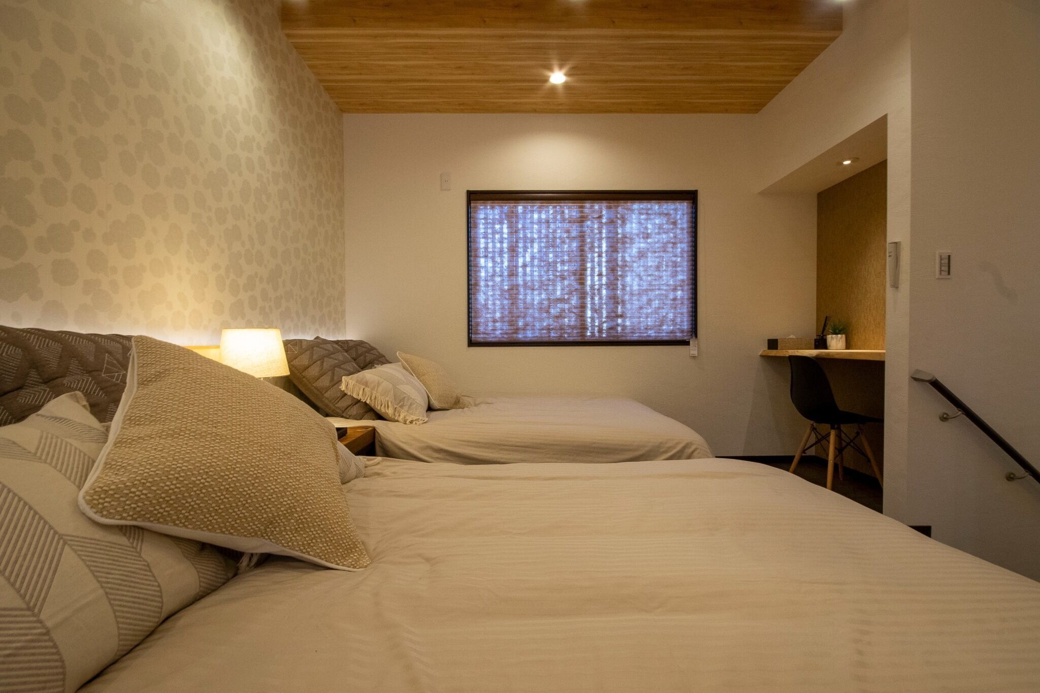 1 habitación, escritorio, tabla de planchar con plancha y wifi gratis 