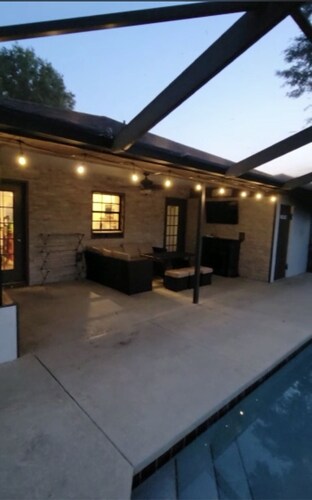A Florida Oasis with a private pool! 15 minutes to Lego land! 