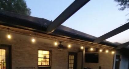 A Florida Oasis with a private pool! 15 minutes to Lego land!