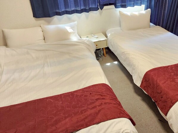 1 bedroom, desk, free WiFi, bed sheets