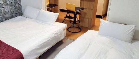 2 bedrooms, desk, free WiFi, bed sheets