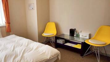 1 bedroom, desk, free WiFi, bed sheets