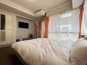 1 chambre, bureau, accĂšs au Wi-Fi (inclus), literie fournie