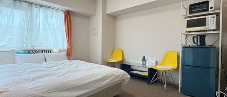 1 bedroom, desk, free WiFi, bed sheets