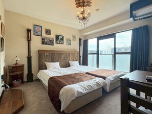 1 bedroom, desk, internet, bed sheets