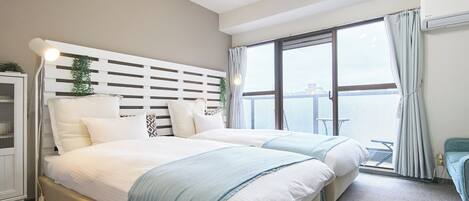1 bedroom, desk, free WiFi, bed sheets