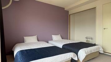 1 bedroom, desk, free WiFi, bed sheets