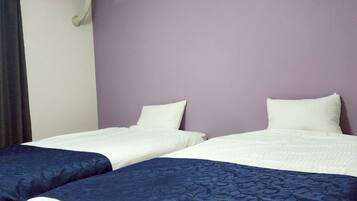 1 habitación, escritorio, wifi gratis y ropa de cama