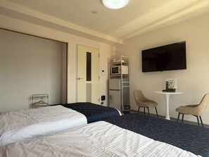 1 habitación, escritorio, wifi gratis y ropa de cama